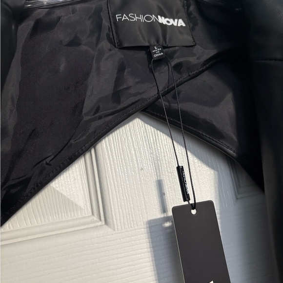Sale! Fashion Nova Sleek Black Leather Blazer SOLD OUT!!! - Picture 7 of 10